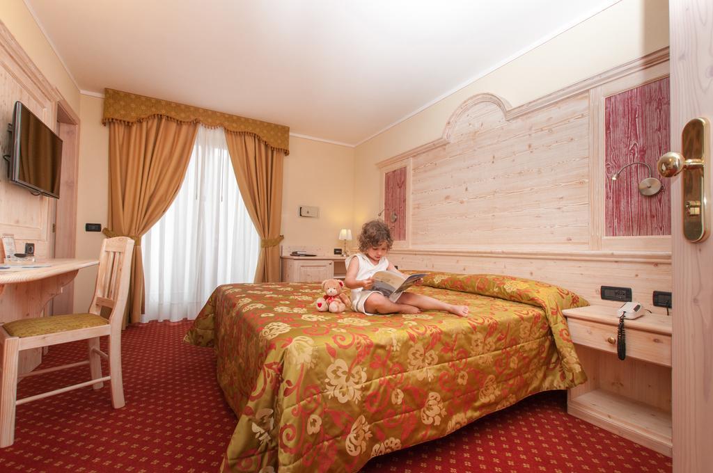 Hotel Val Di Sole Mezzana Kültér fotó